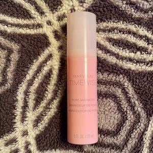 Pore minimizer Mary Kay